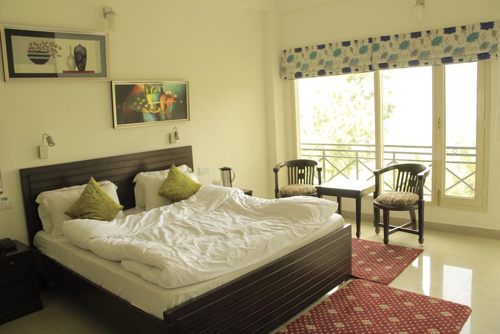 Maple Resort Chail Eksteriør bilde